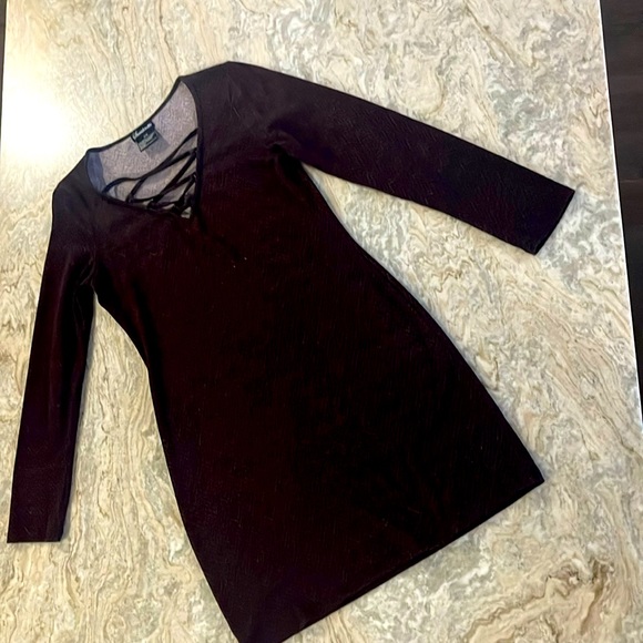 Long sleeve dress - Picture 1 of 4